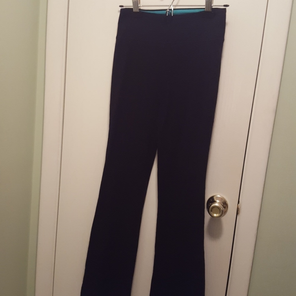 Junior So Brand Boot cut Black Yoga Pants small